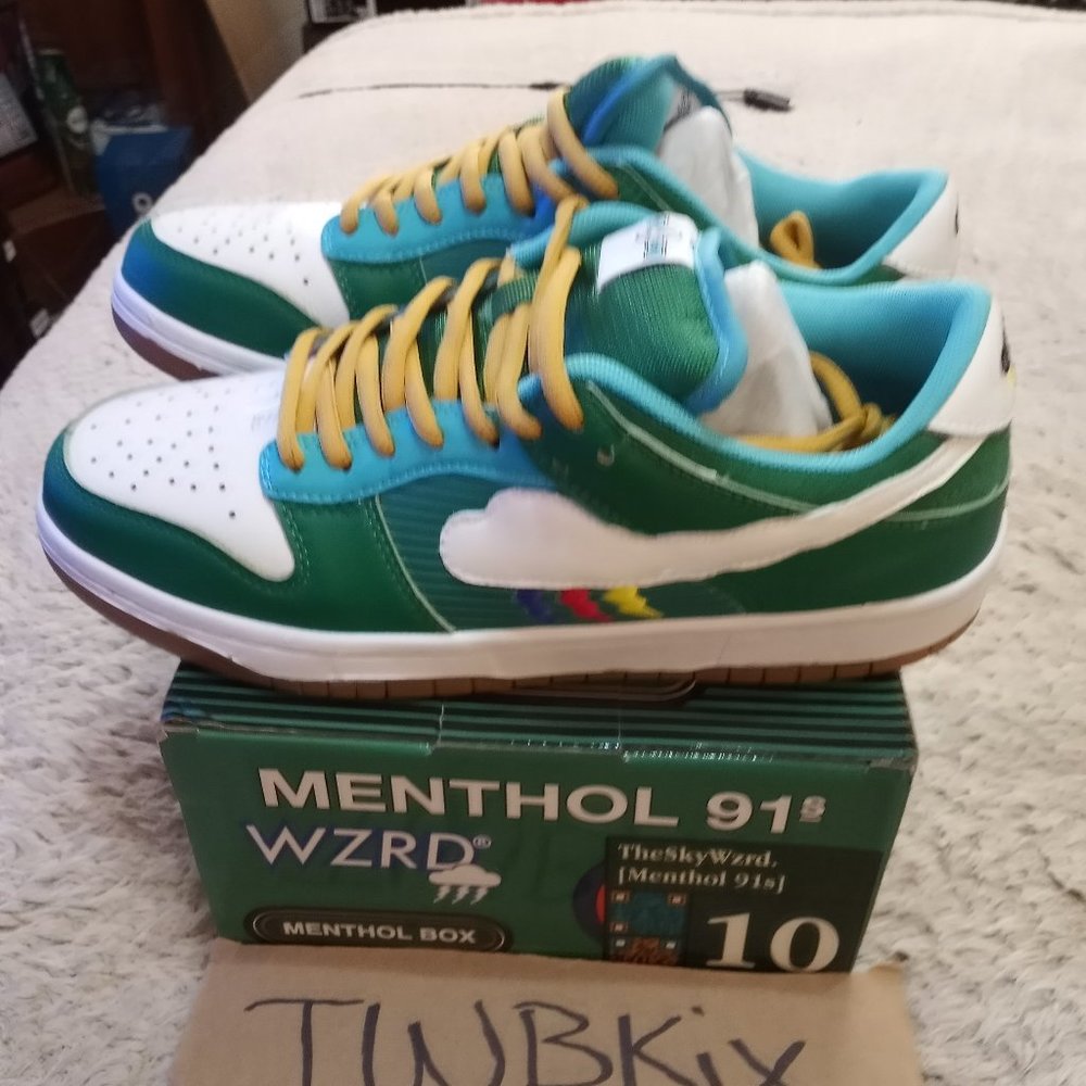 Custom dunks
